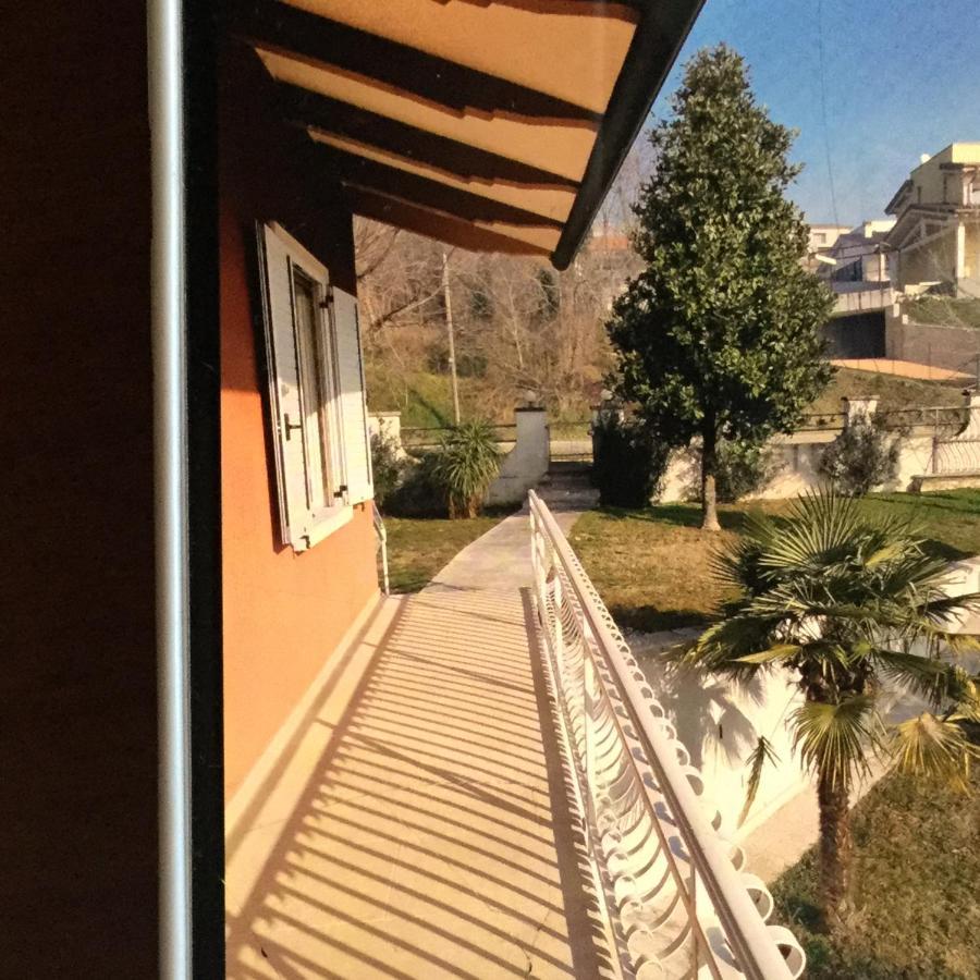 Pace, Luminosita E Comodita A Due Passi Dal Garda โวลตา มันโตวานา ภายนอก รูปภาพ