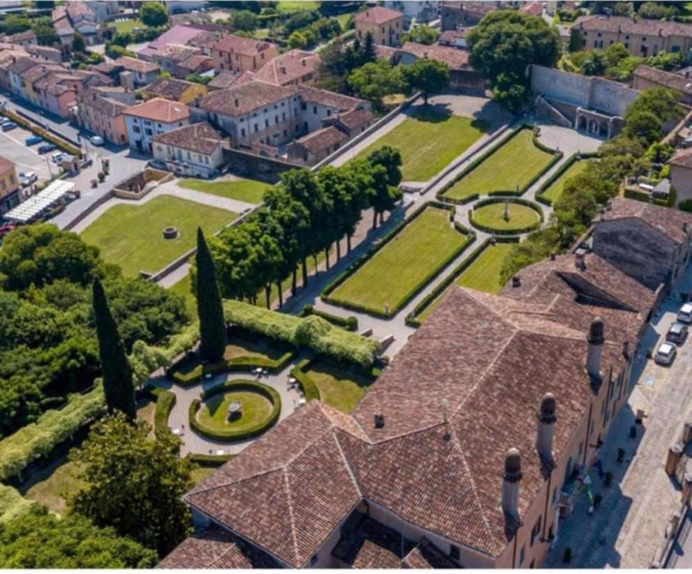 Pace, Luminosita E Comodita A Due Passi Dal Garda โวลตา มันโตวานา ภายนอก รูปภาพ